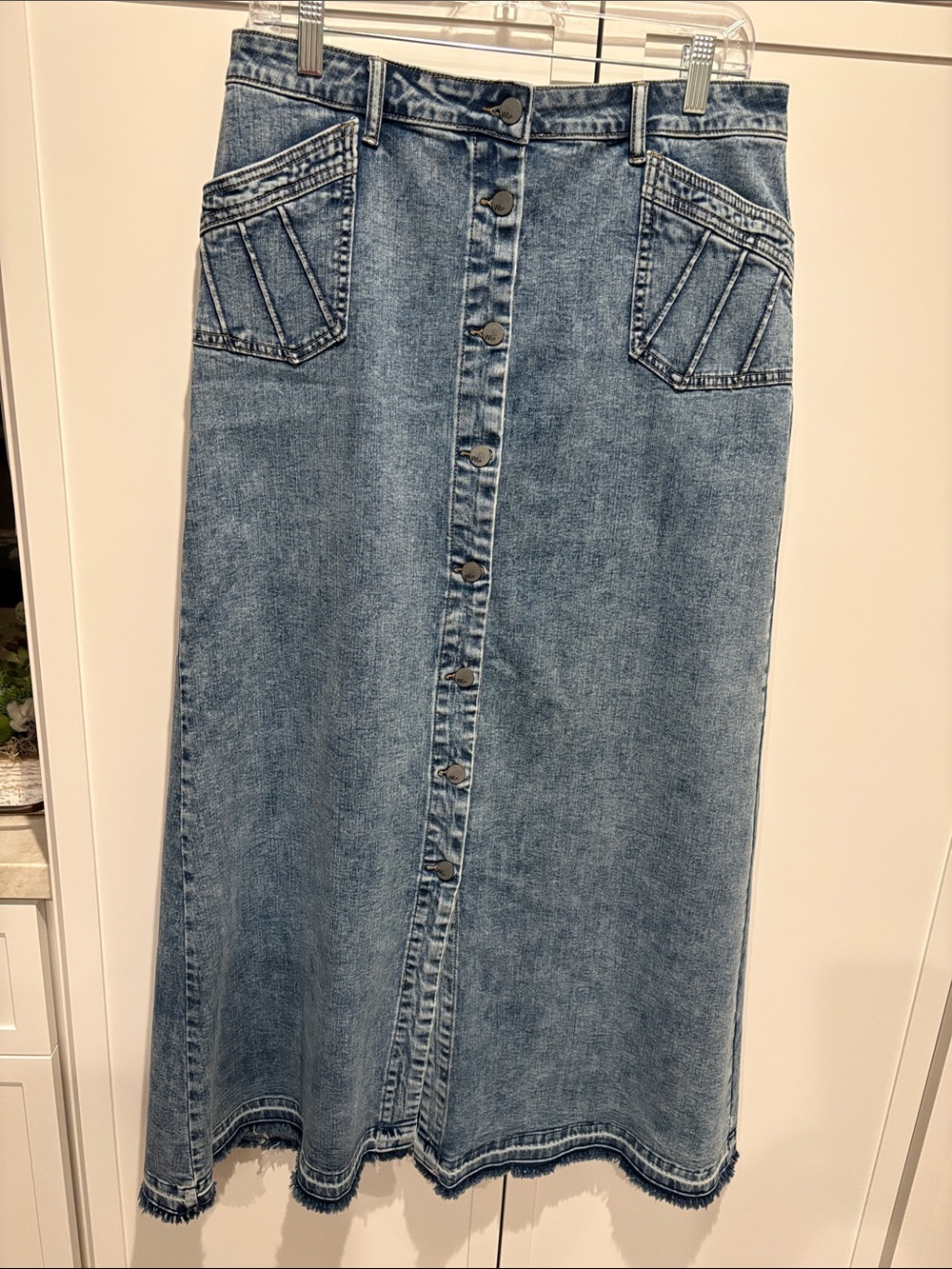 Denim Button-Front Midi Skirt in Light Blue